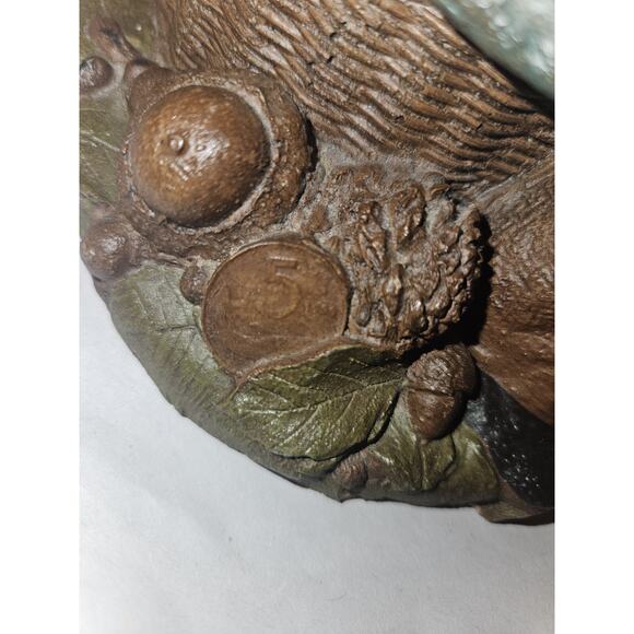 Tom Clark Gnome Lawrence Sitting on Basket - Picture 5 of 6